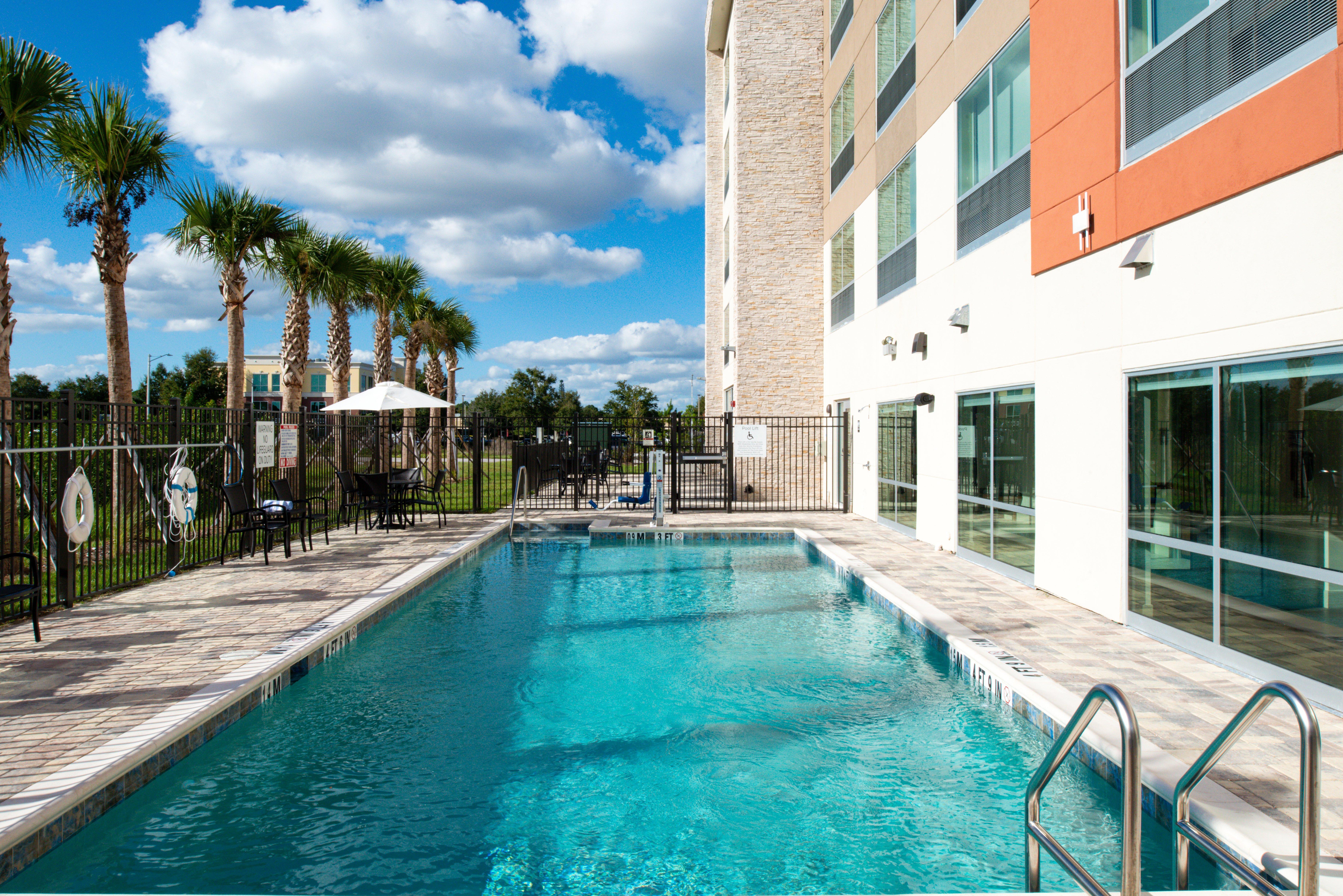 Holiday Inn Express Orlando - South Park By Ihg Williamsburg エクステリア 写真